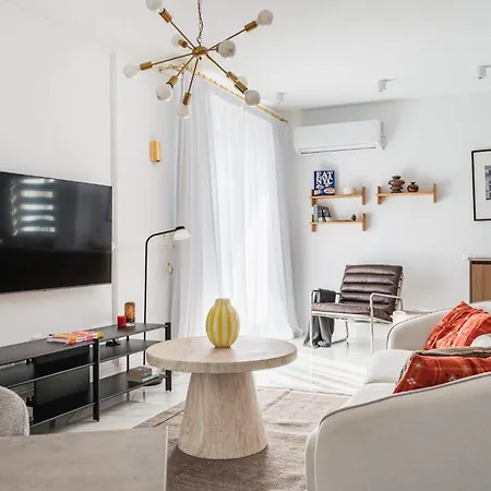 2br Beachfront Sea View Balcony * ليماسول